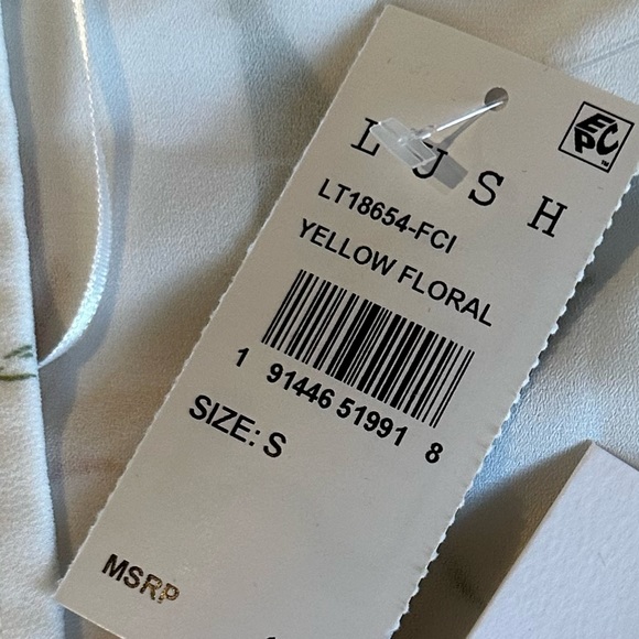 Lush Floral Long Sleeve Button Front Top - Picture 6 of 6